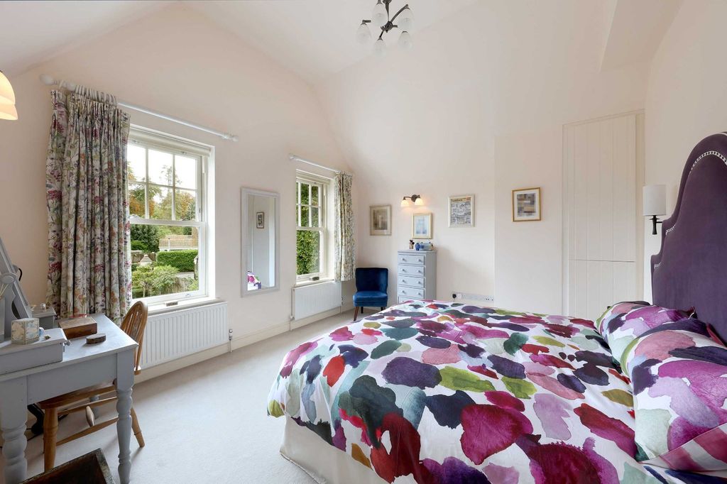 Property photo 3 of 25 Principal Bedroom