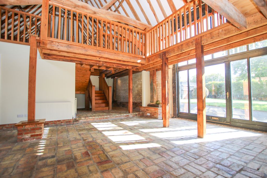 Property photo 3 of 26