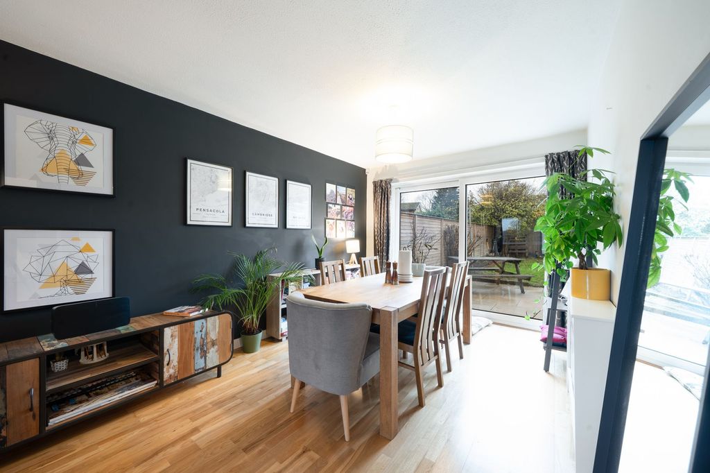 Property photo 3 of 21