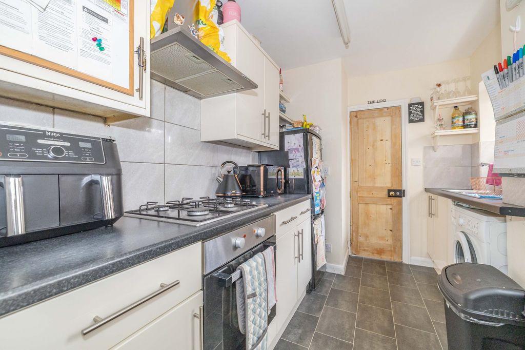 Property photo 3 of 11 Picture 3