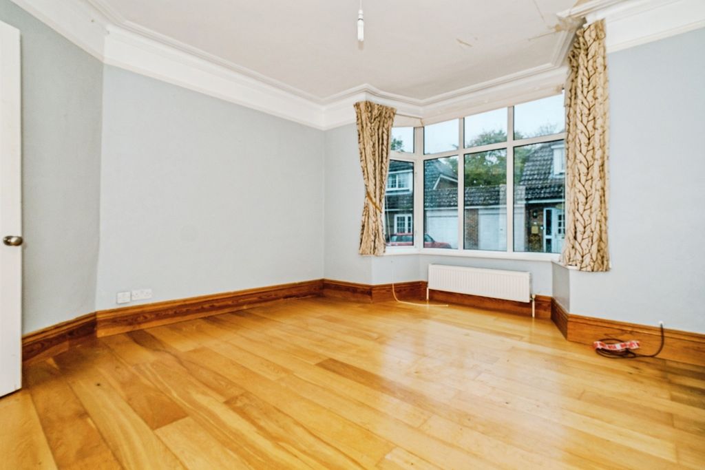 Property photo 2 of 17 Photo