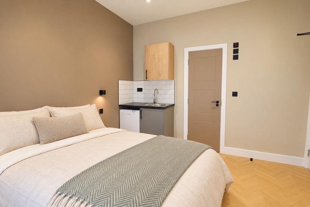 Property photo 1 of 9 39 Bedroom 2.Png