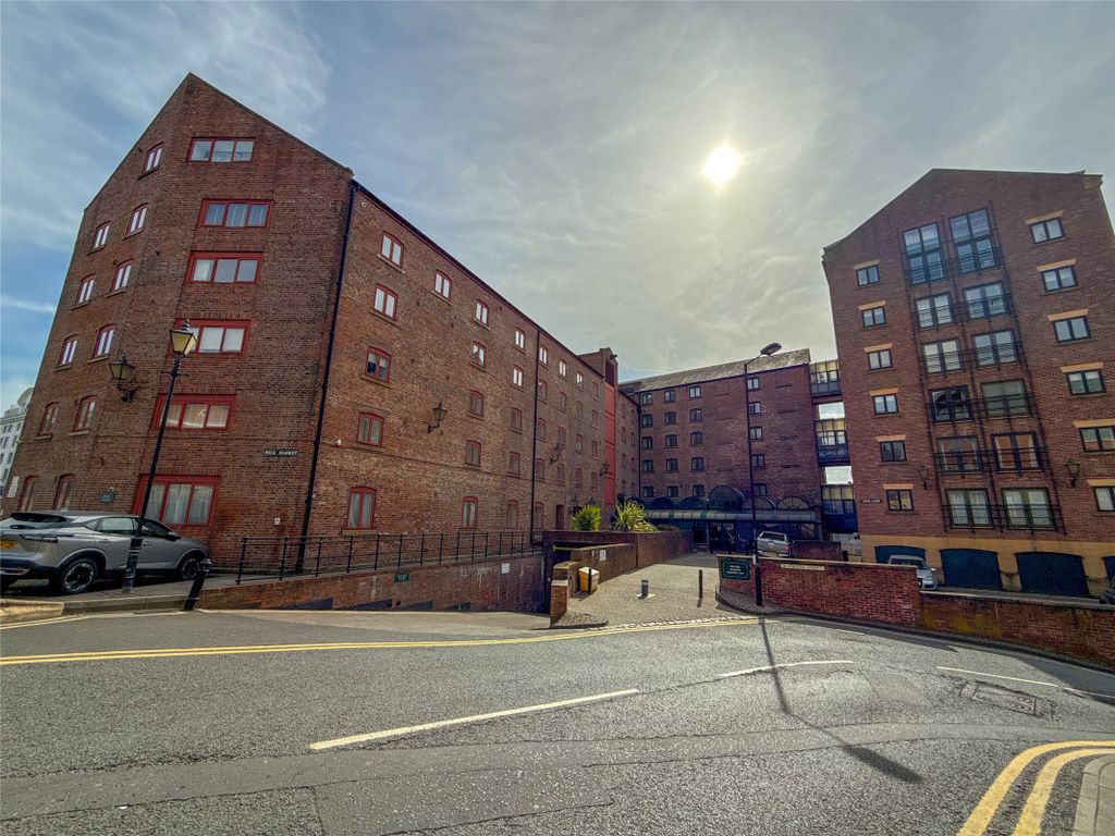 Property photo 1 of 13 External