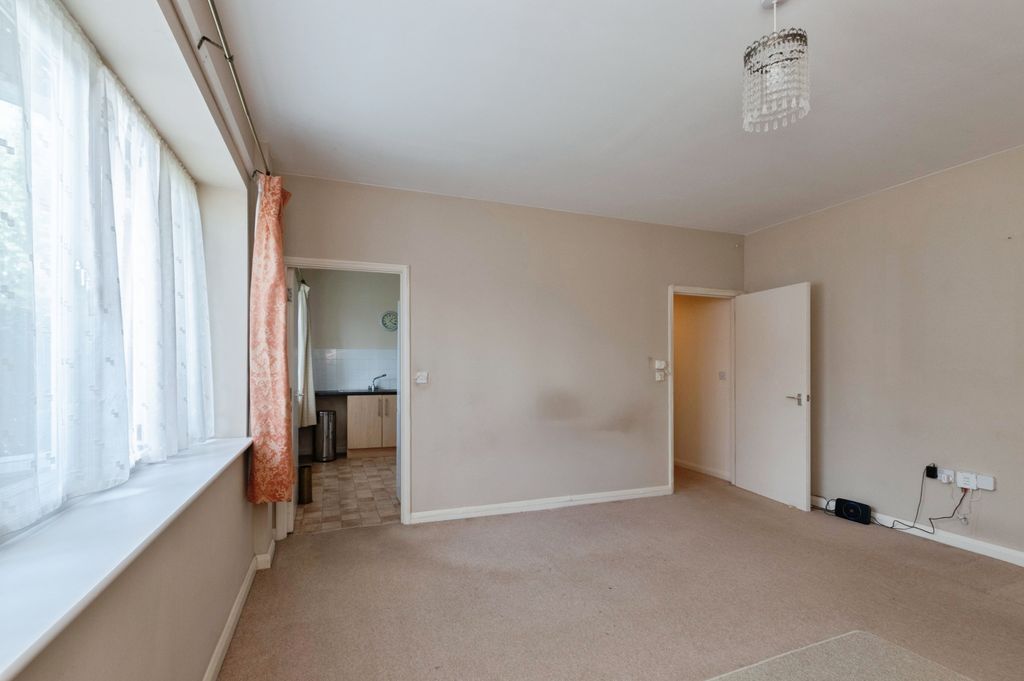 Additional image 10 of 2 bed flat for saleDownton, Salisbury SP5