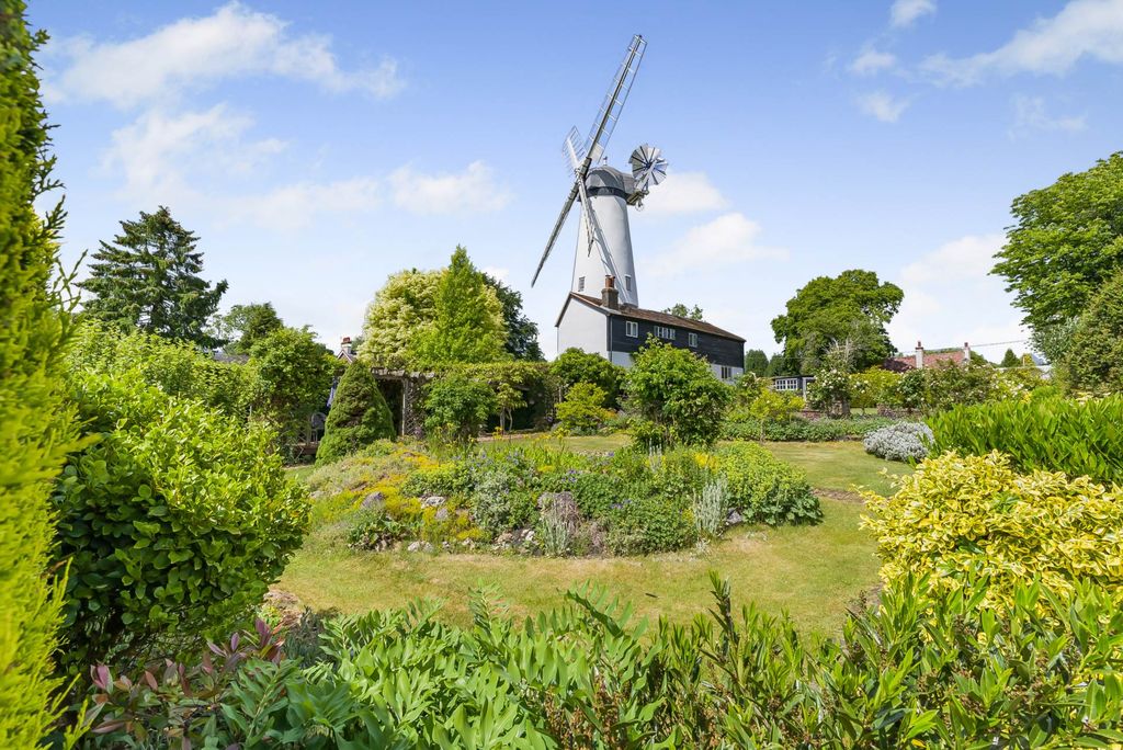 Property photo 1 of 37