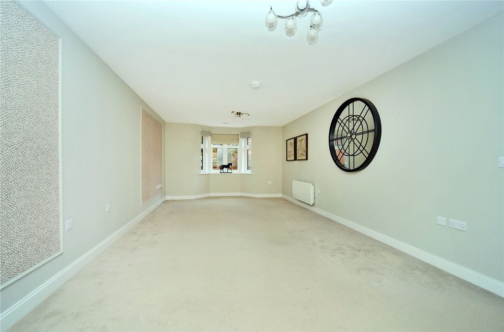 Property photo 2 of 10 Picture No. 14