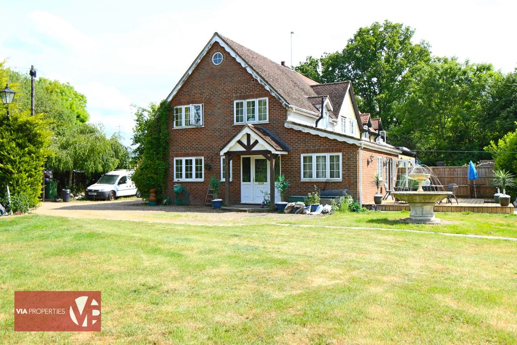 Property photo 1 of 20 Photo 18