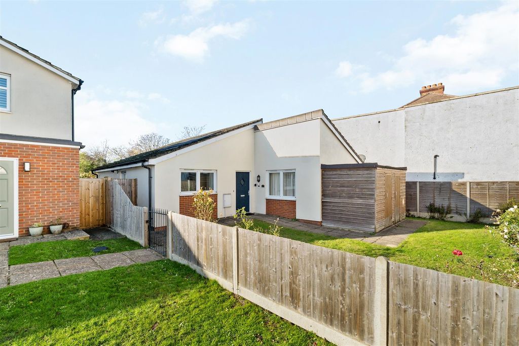 Property photo 1 of 11 Orion Mews