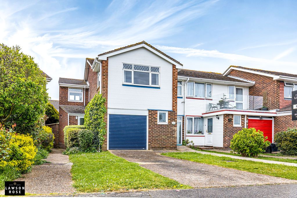 Property photo 1 of 32 .