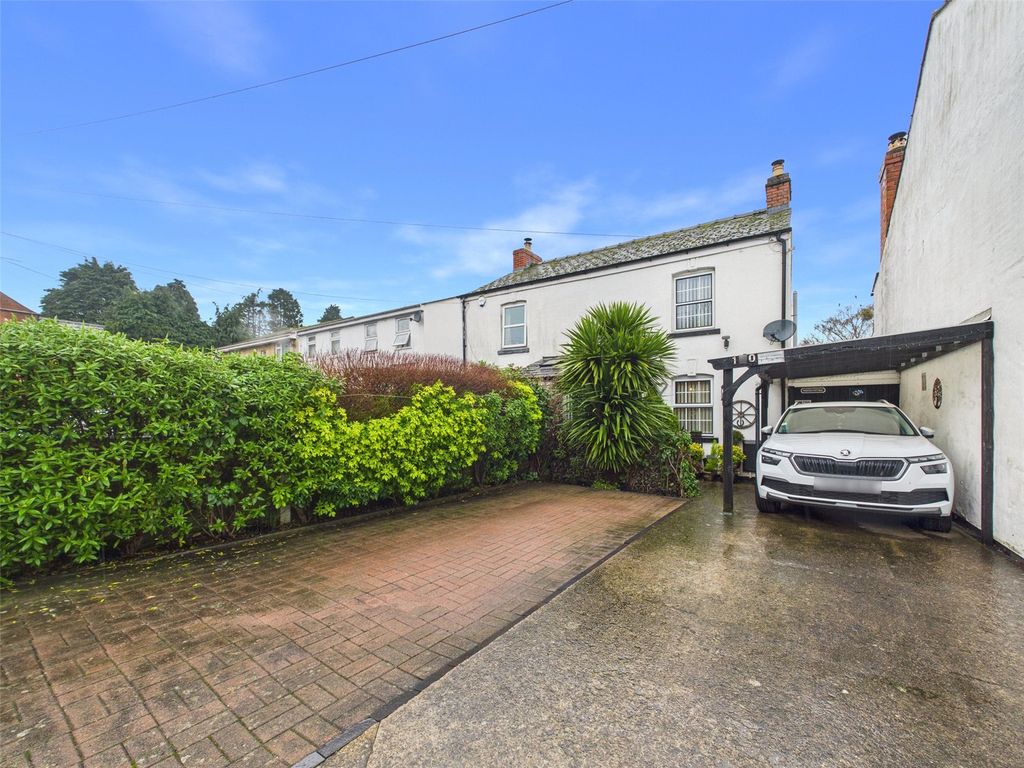 Property photo 1 of 20 Picture No. 01