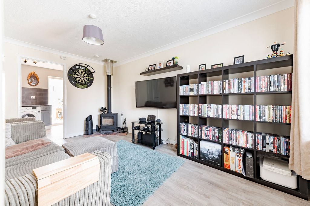 Property photo 3 of 16