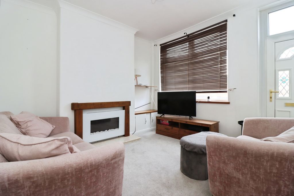 Property photo 3 of 15
