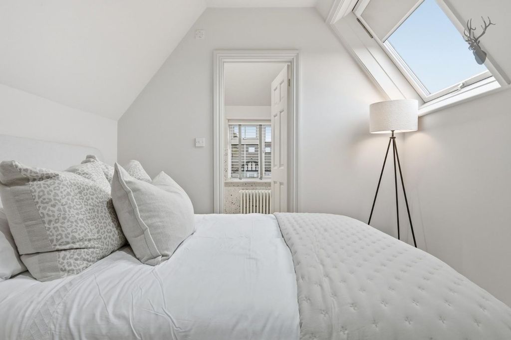 Additional image 27 of 5 bed detached house for saleBury Road, Epping CM16