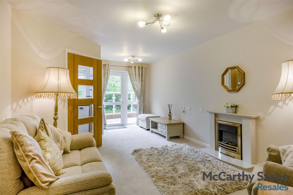 Property photo 2 of 26 8690863-Interior03.Jpg