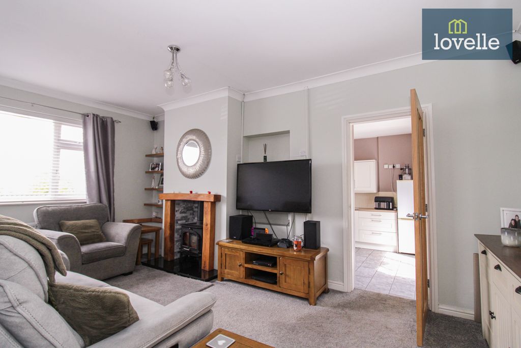 Property photo 2 of 14