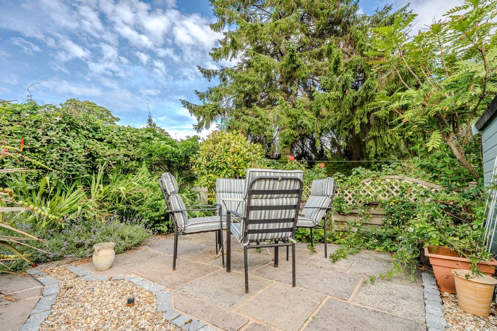 Property photo 2 of 16 Picture No. 27