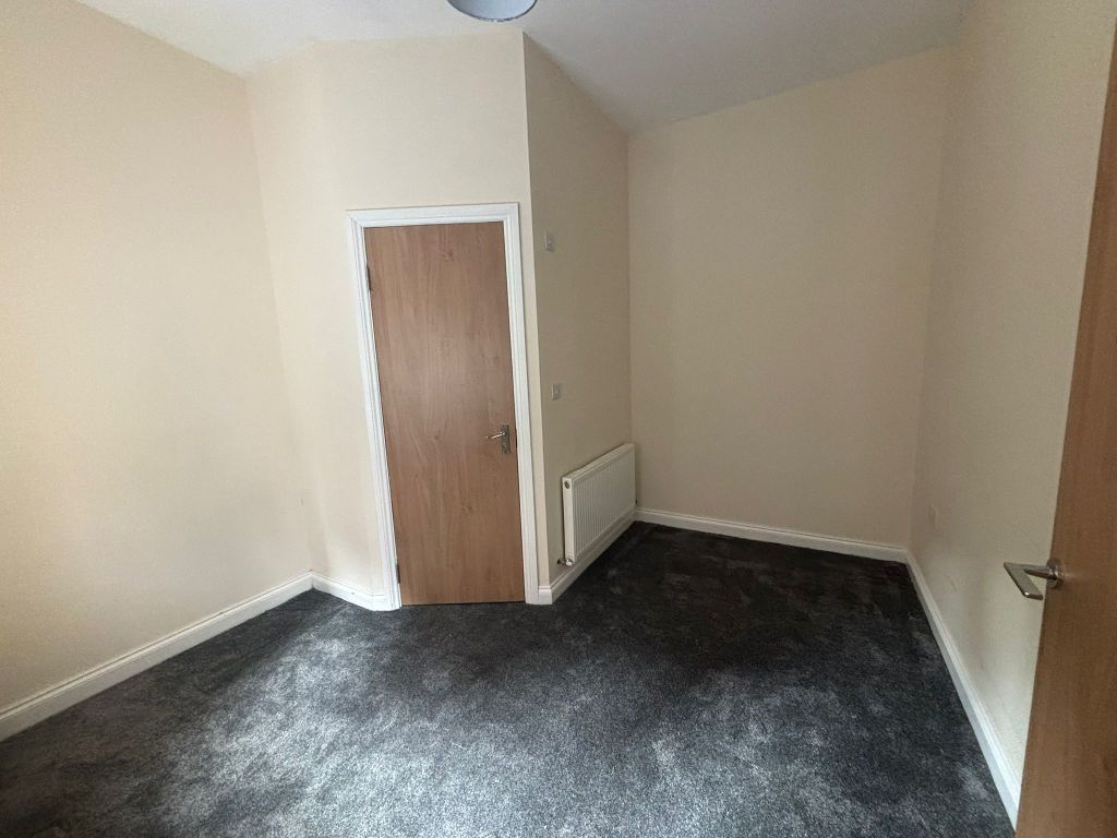 Property photo 3 of 5 Bedroom