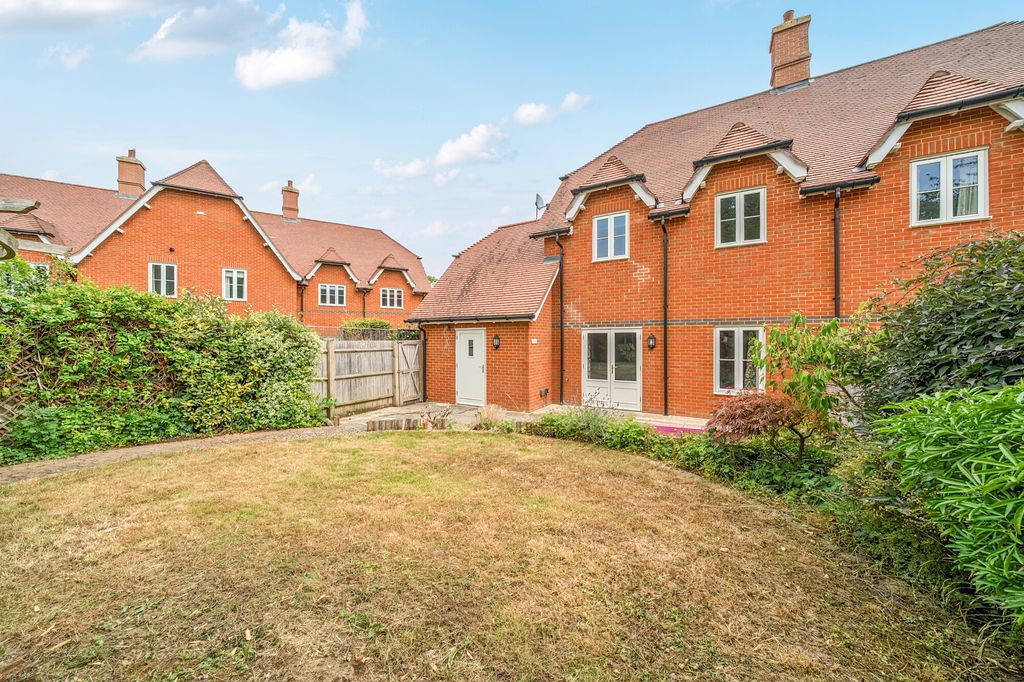 Property photo 2 of 11