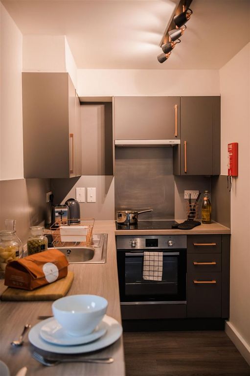 Property photo 2 of 34