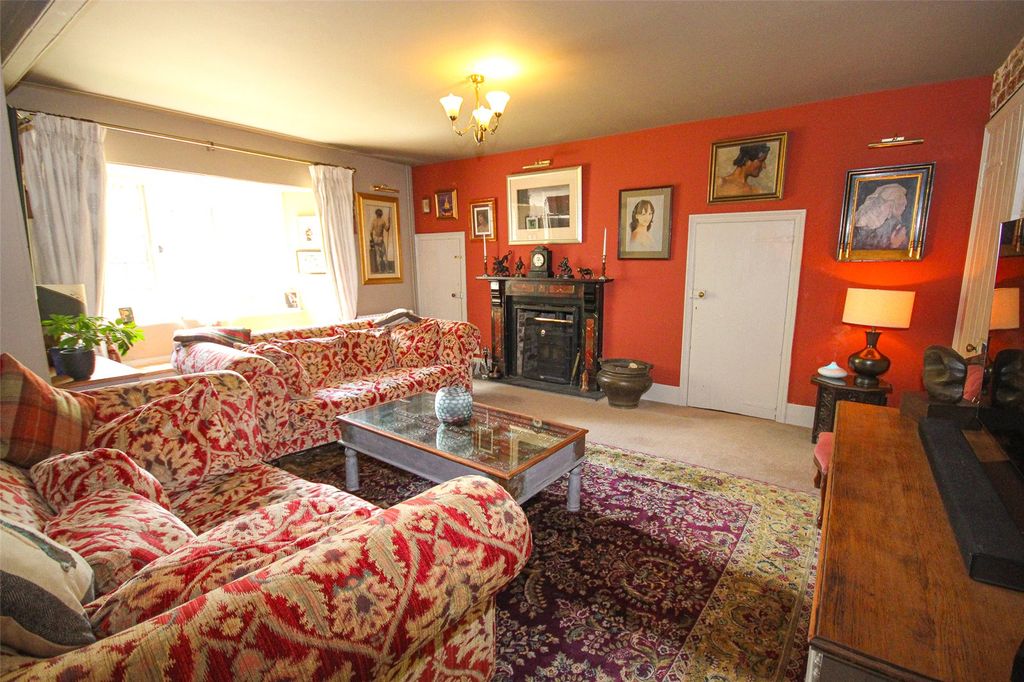 Property photo 3 of 34 Picture 3