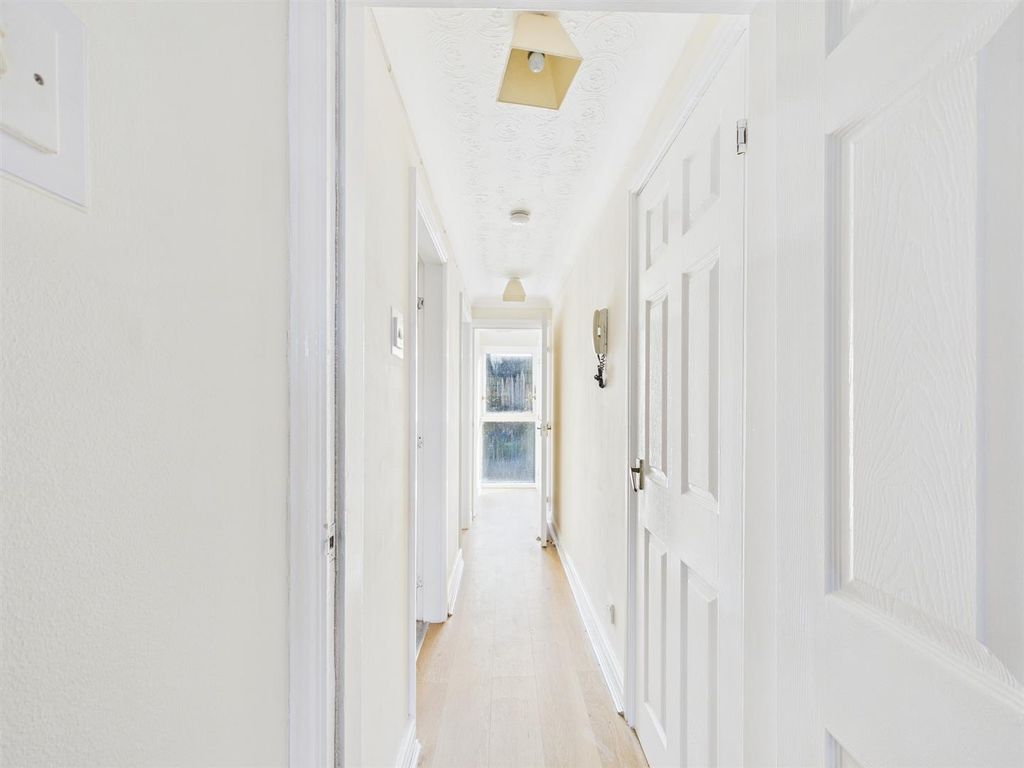 Property photo 2 of 18 Cam03604G0-Pr0183-Still002.Jpg