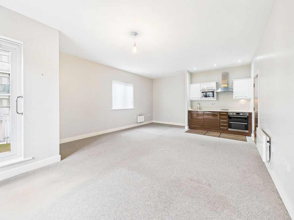 Property photo 2 of 11 Open Plan Living