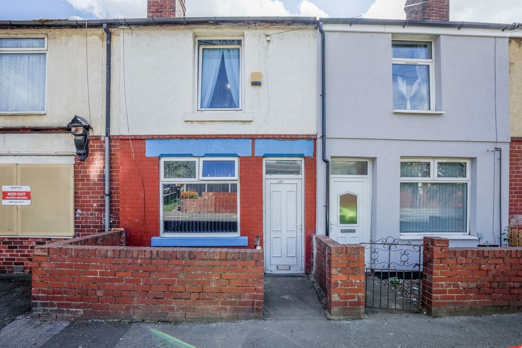 Property photo 1 of 9