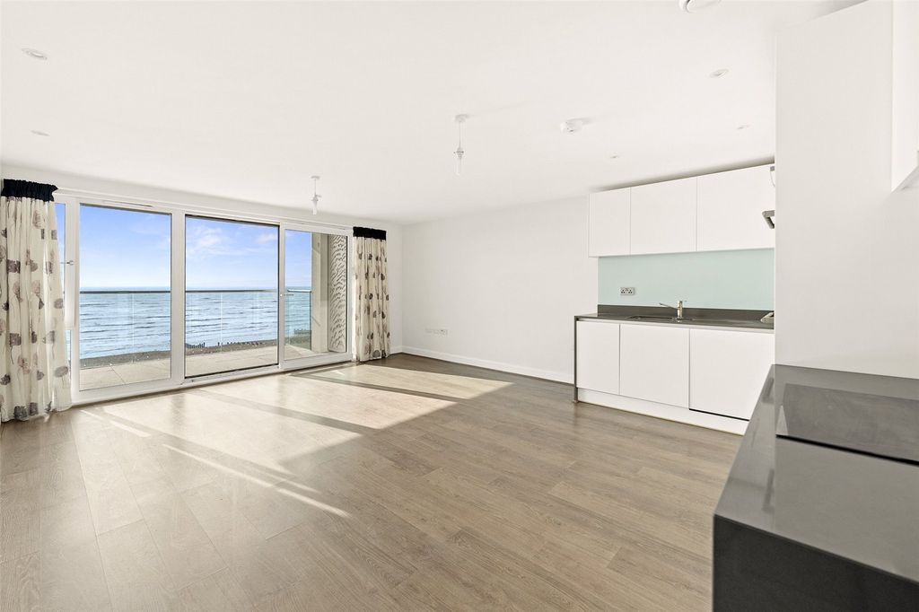 Property photo 3 of 24 Picture No. 02