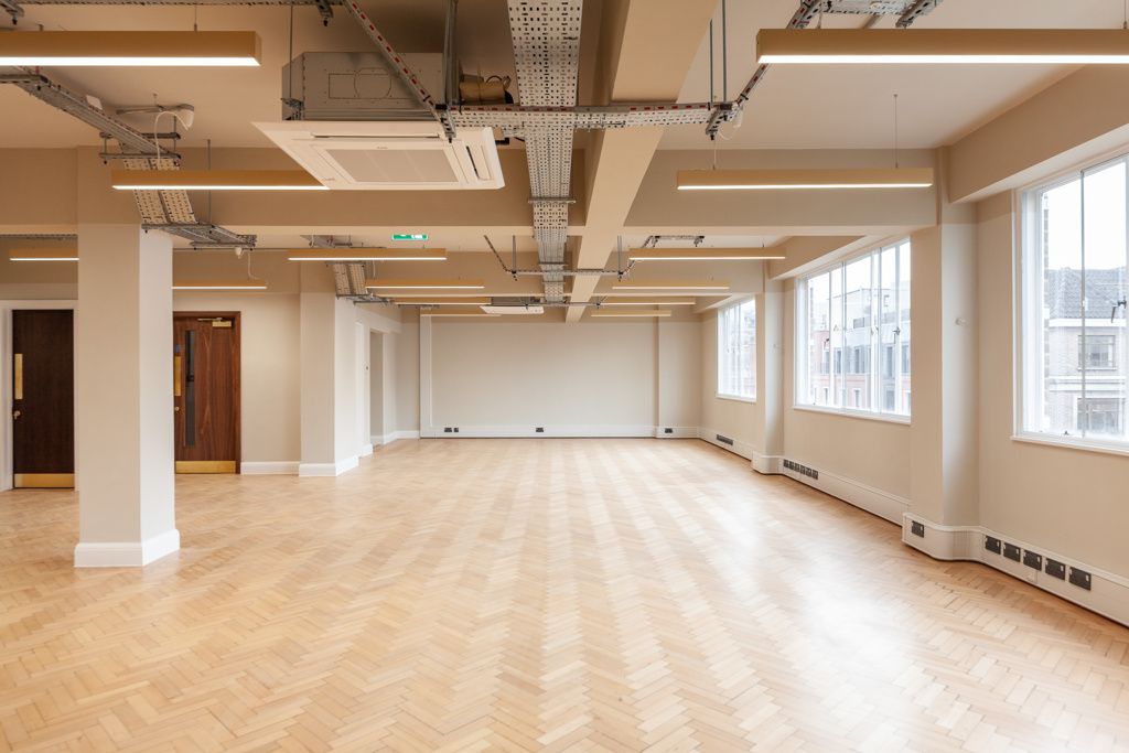 Property photo 3 of 8 Photo 4