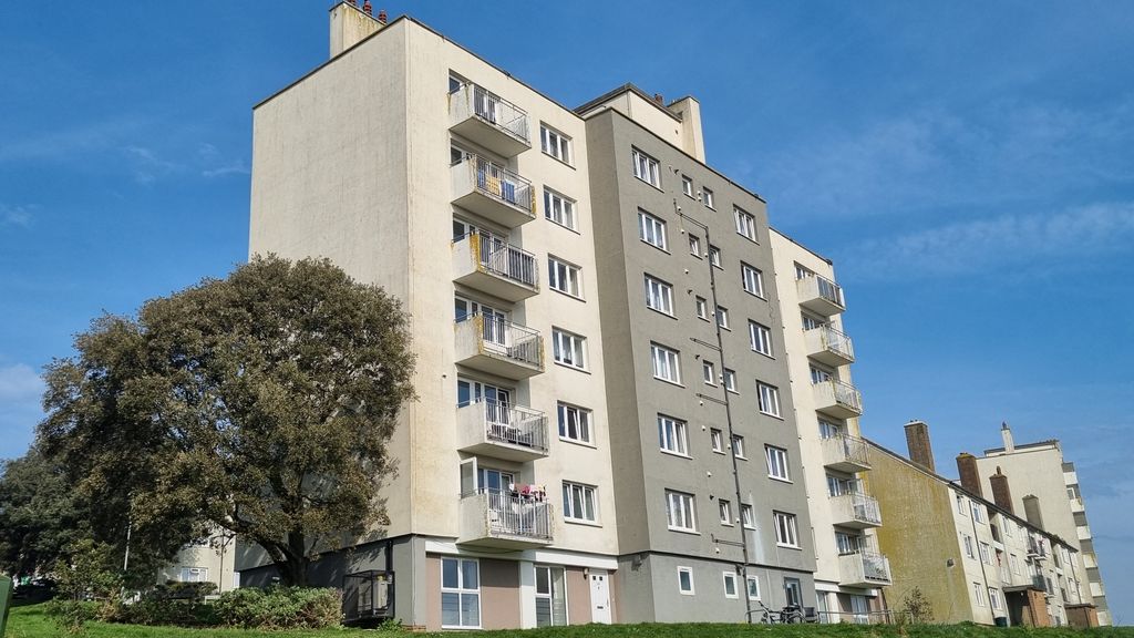 Property photo 1 of 7