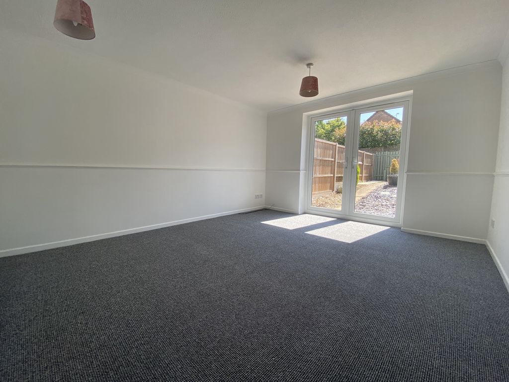 Property photo 2 of 10 Lounge