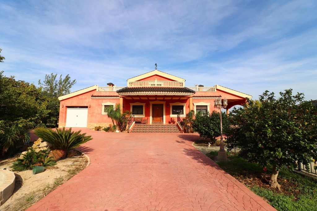 Property photo 1 of 31