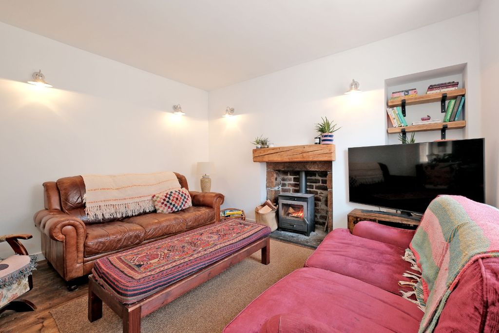 Property photo 2 of 24