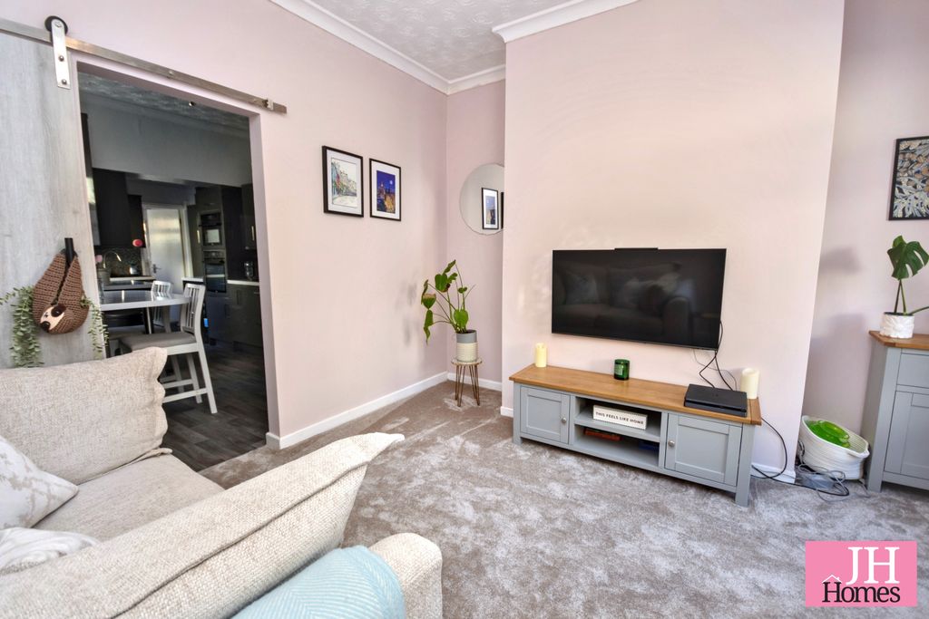 Property photo 3 of 16