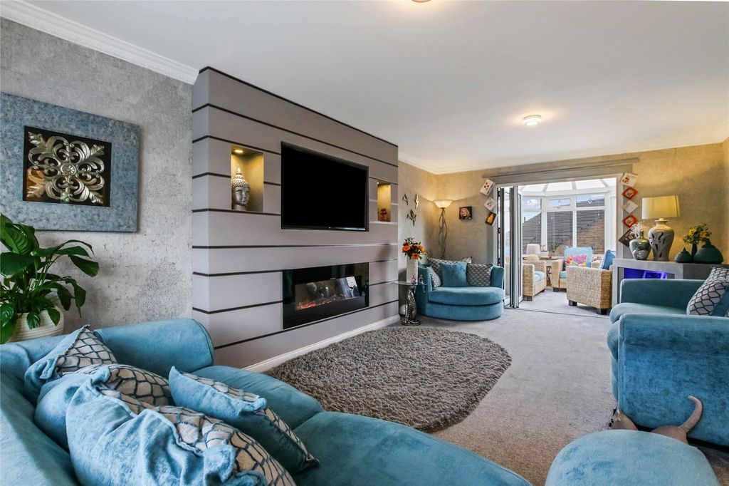 Property photo 2 of 21 Picture No. 10