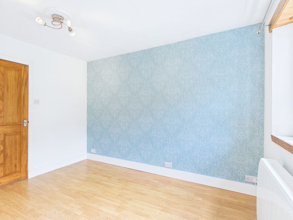 Property photo 3 of 28