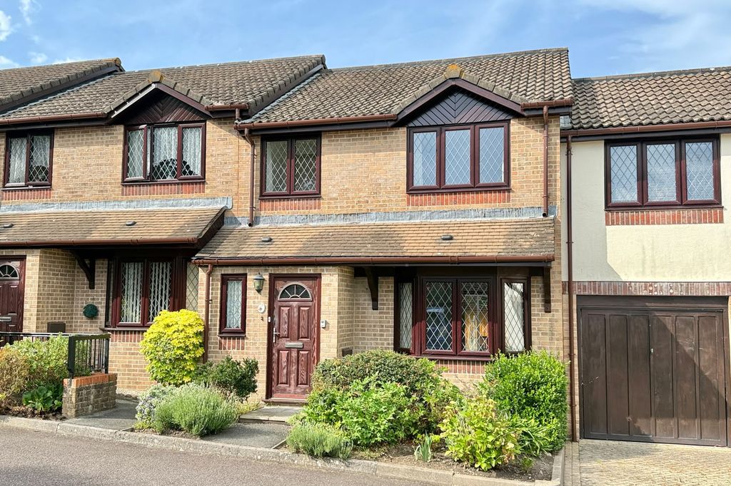 Property photo 1 of 16 3 Bedroom Retirement Terraced House