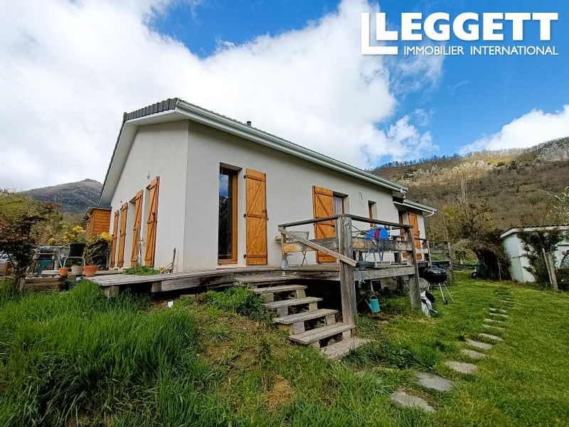 Property photo 1 of 8