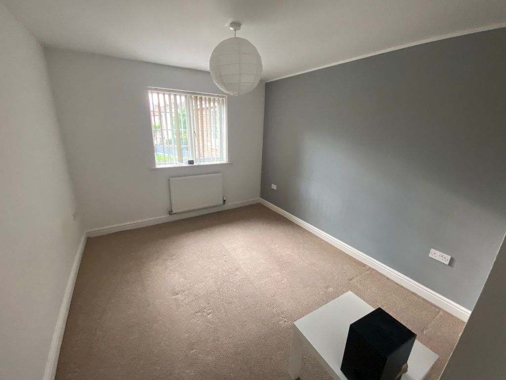 Property photo 3 of 6 Bathroom