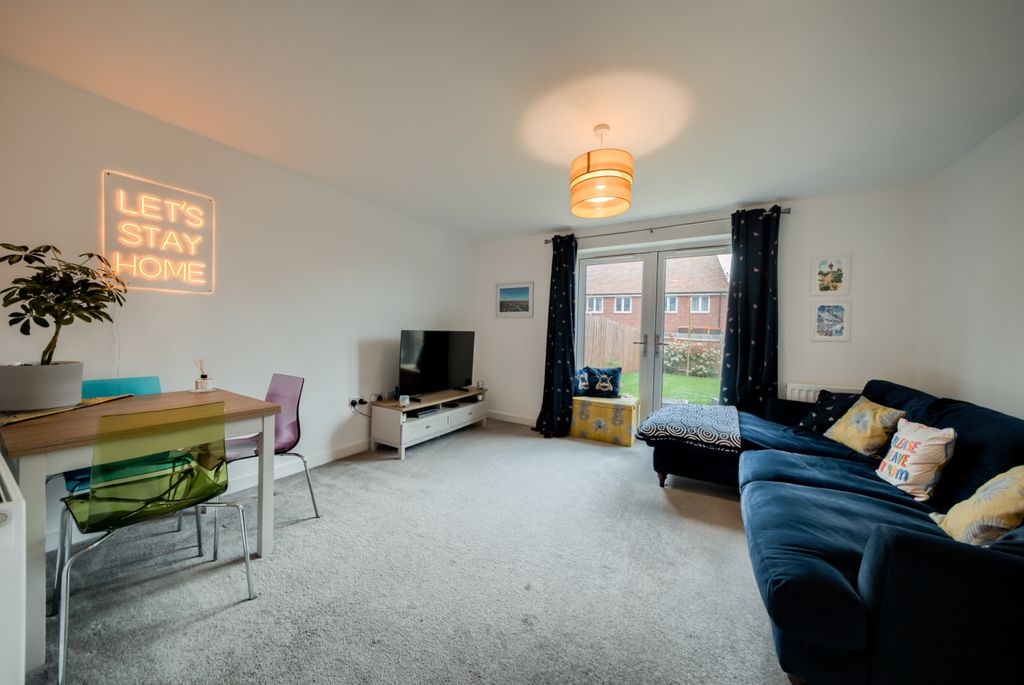 Property photo 3 of 18 Xt5A2984-Hdr(3)