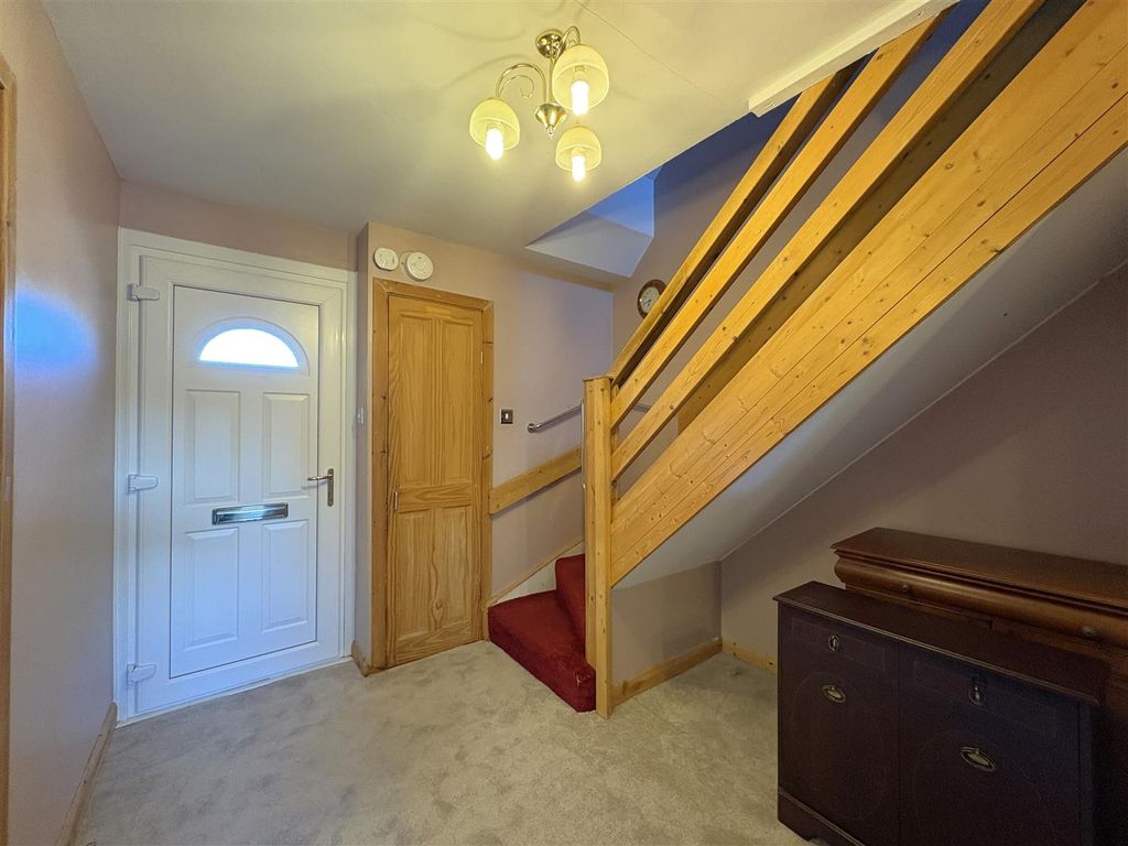 Property photo 2 of 21 Entrancehallwayimg_0111.Jpg