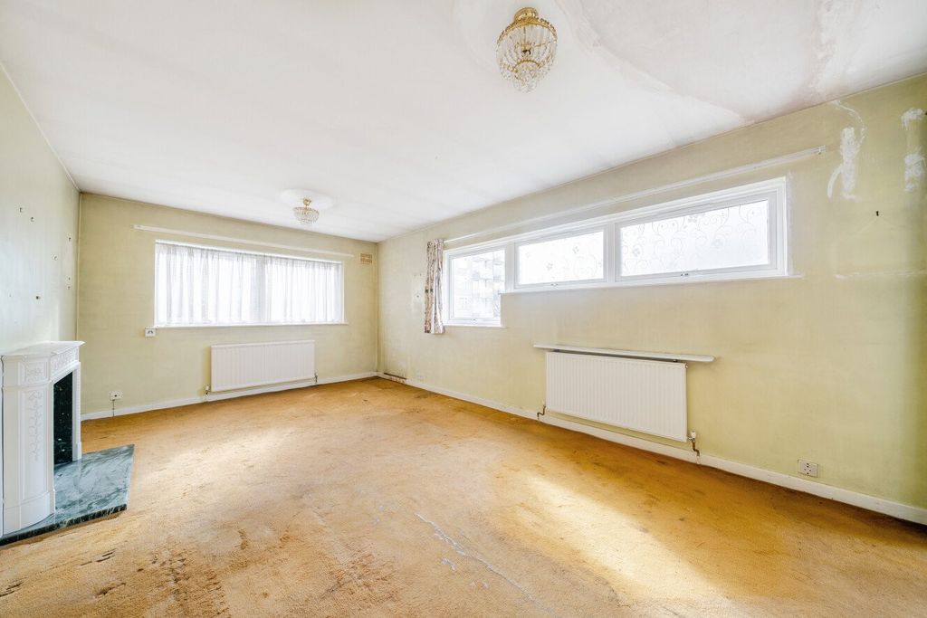 Property photo 3 of 10 Picture No. 27