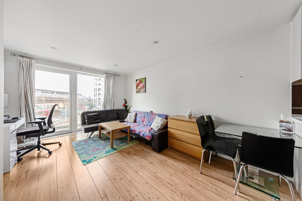Property photo 2 of 11 094A7598