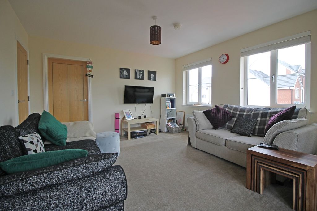 Property photo 2 of 7