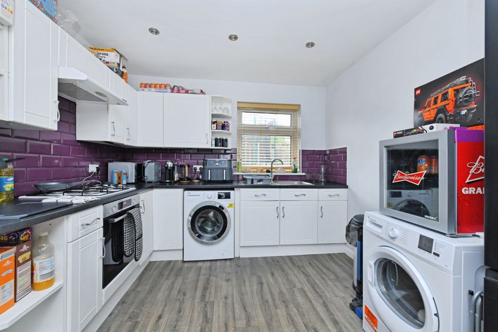 Property photo 2 of 17