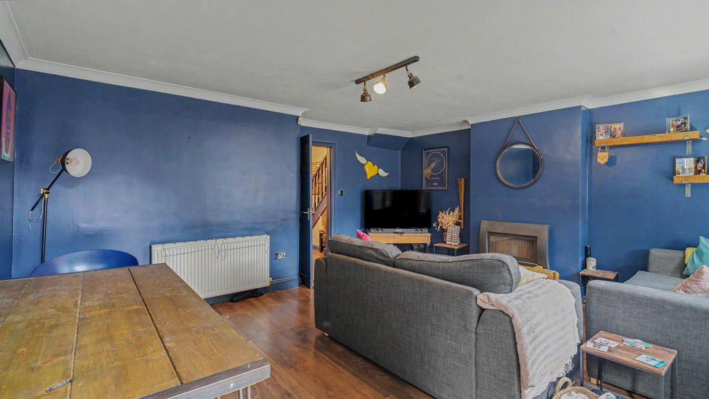 Property photo 3 of 24