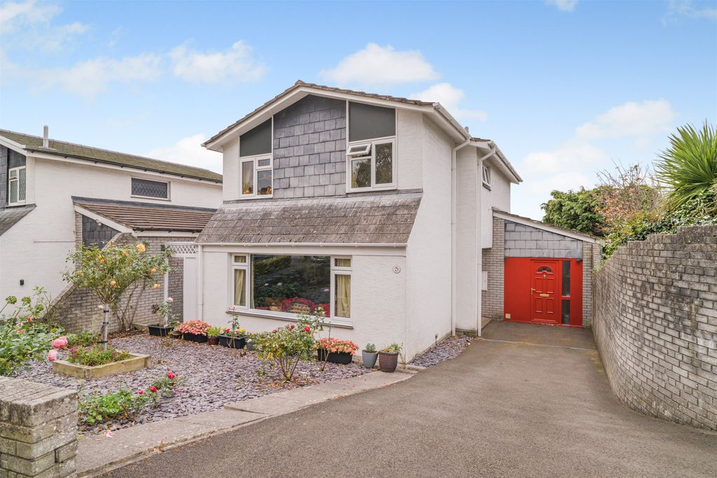 Property photo 1 of 22