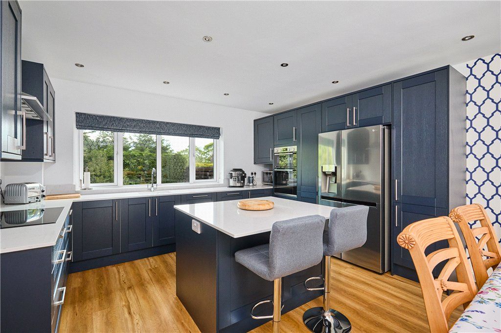 Property photo 3 of 27 Kitchen