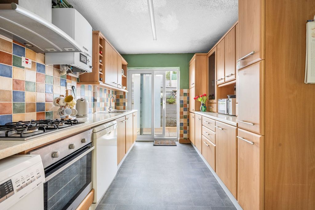 Property photo 3 of 13