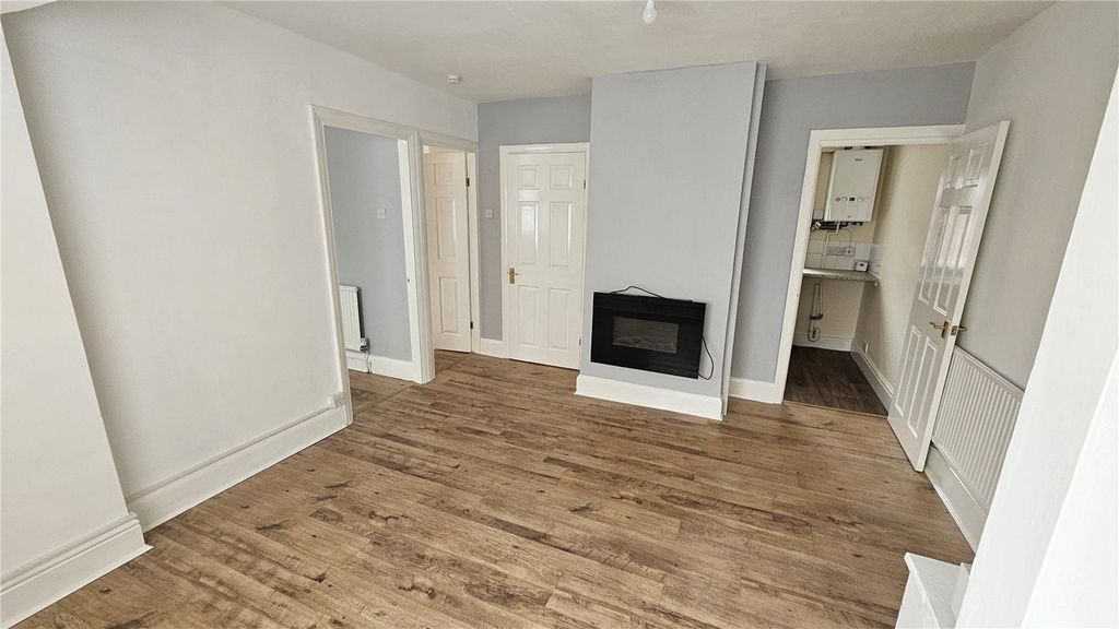 Property photo 2 of 8 Picture No. 09